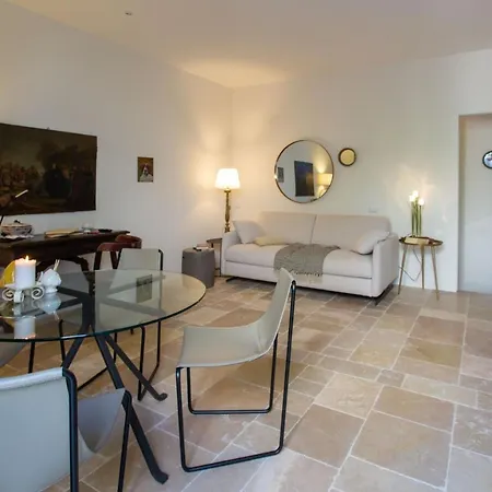Rosa Apartment *