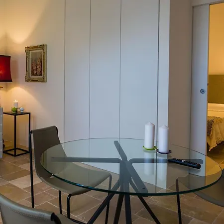 Rosa Apartment *