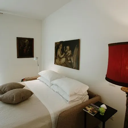 Rosa Apartment