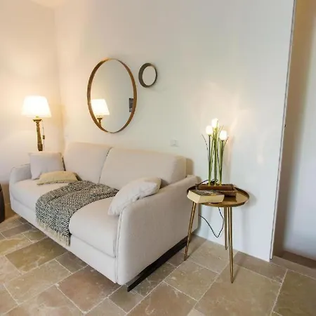 Rosa Конверсано